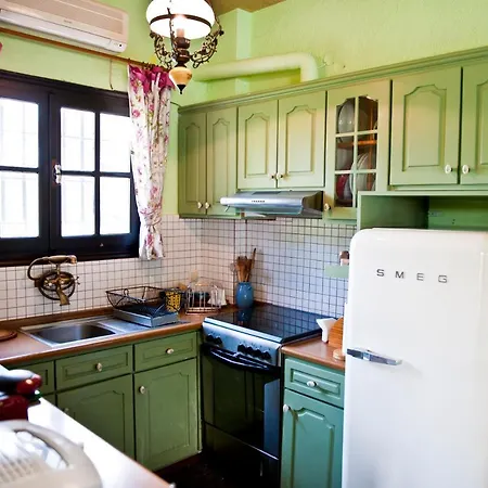 Bona: A Secluded Less Than 50 Min. From Athens Intl. Airport Szálloda