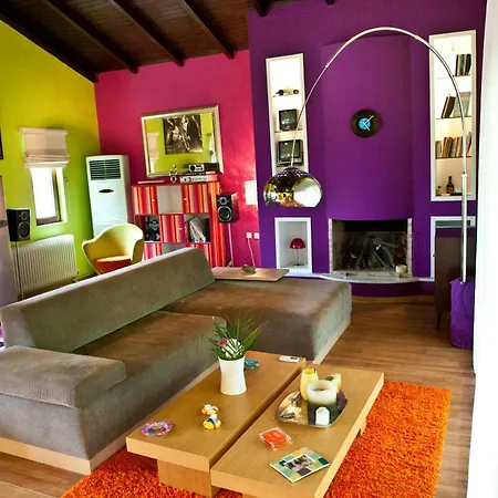 ホテル Bona: A Secluded Less Than 50 Min. From Athens Intl. Airport